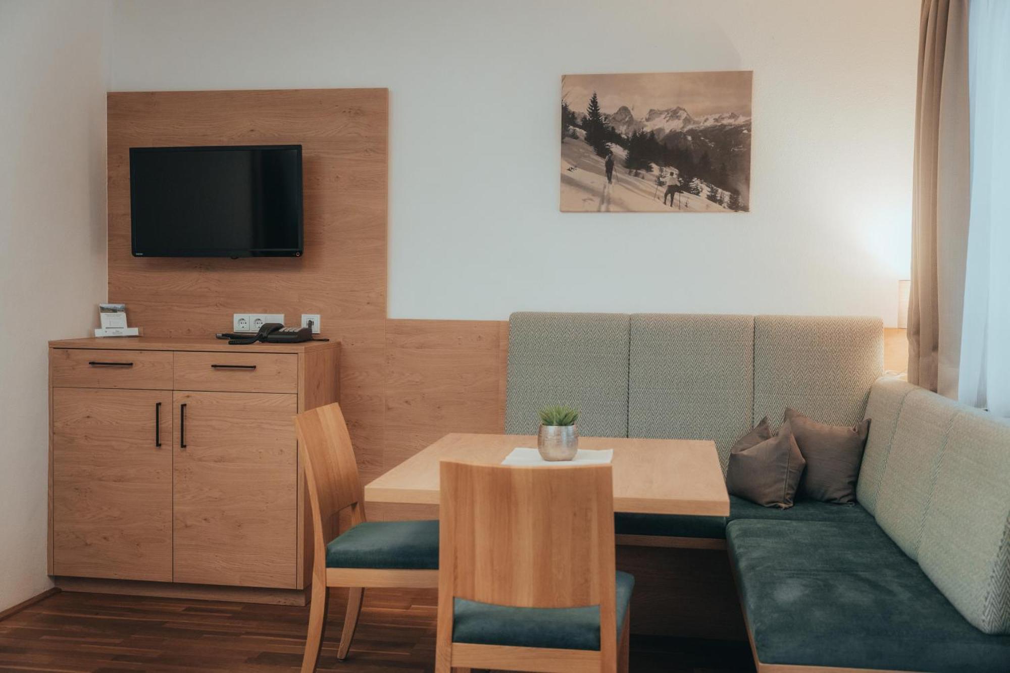 Landhotel Gressenbauer ฮินเทอร์ชโตเดอร์ ภายนอก รูปภาพ